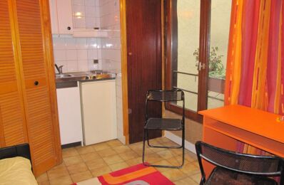 location appartement 295 € CC /mois à proximité de Saint-Ay (45130)