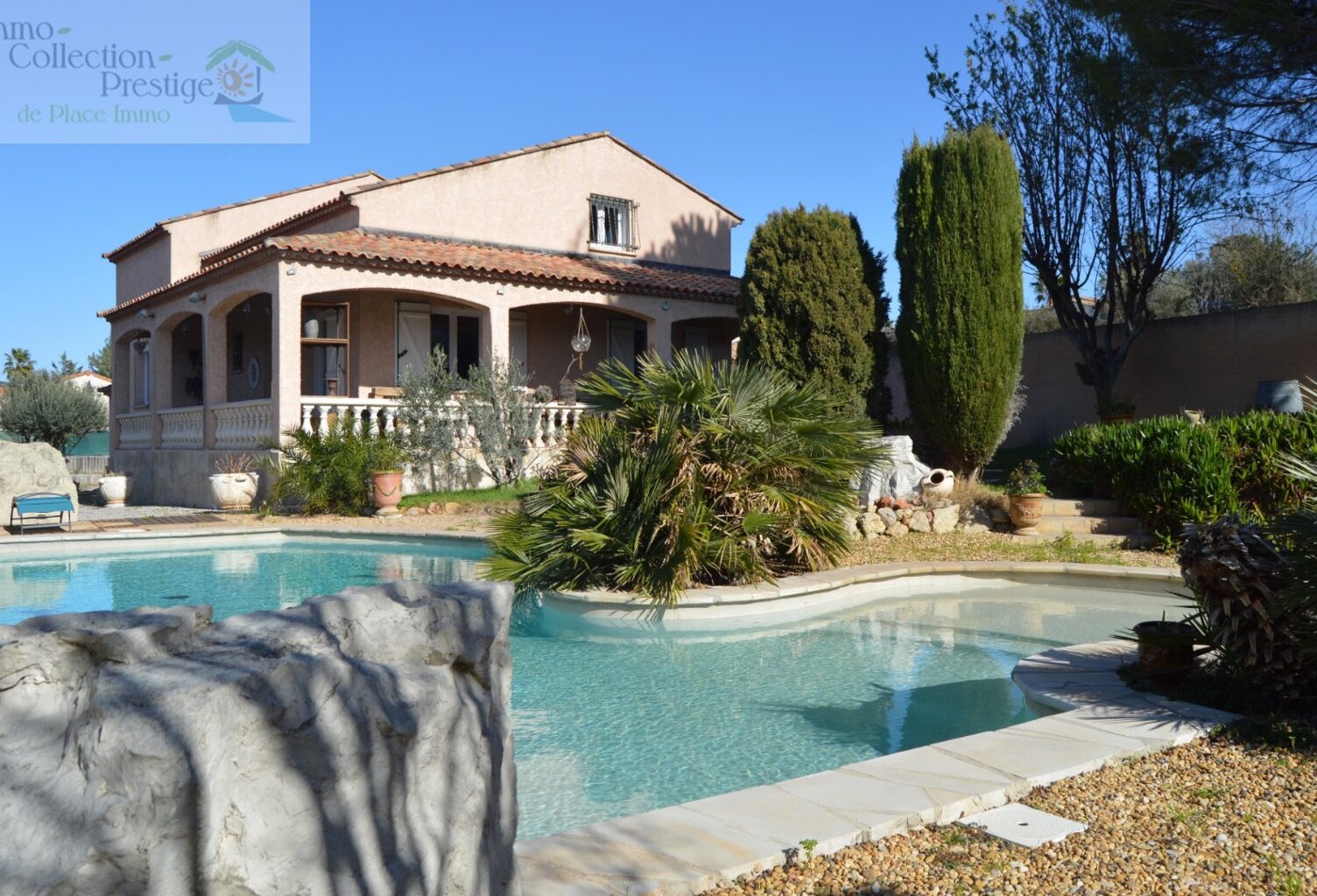 Villa — photo 1
