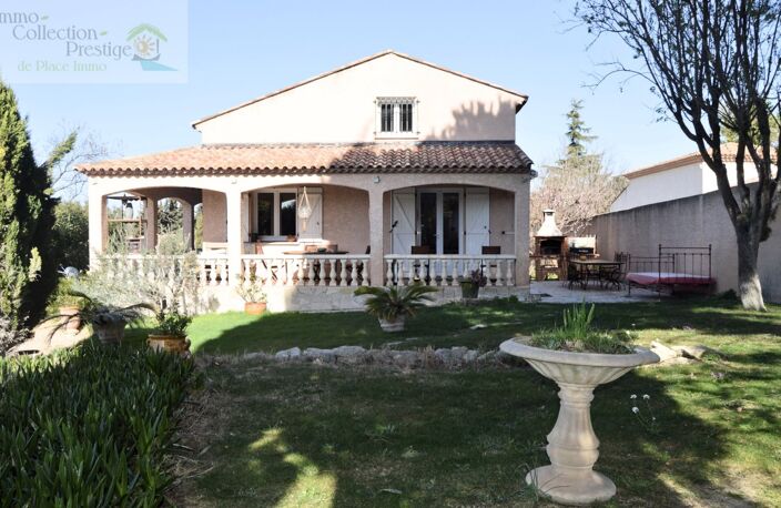 Villa — photo 2