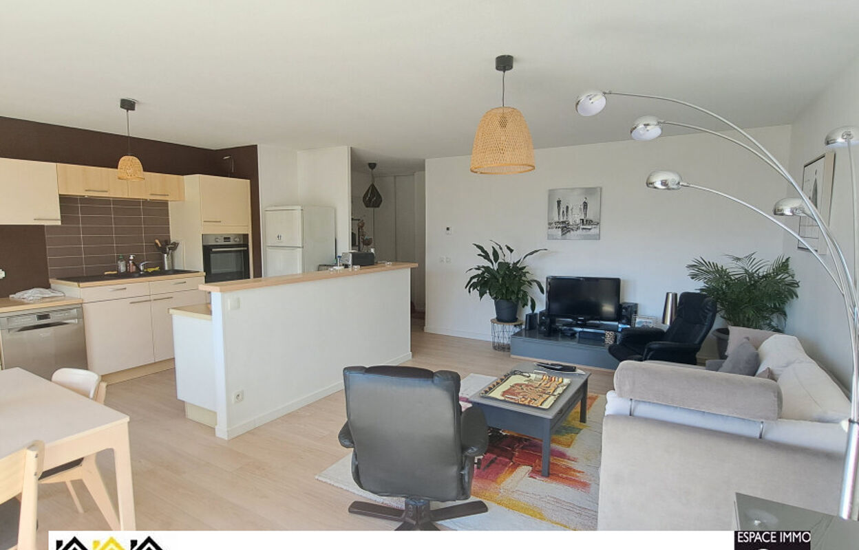 appartement 4 pièces 82 m2 à vendre à Saint-Nazaire-les-Eymes (38330)