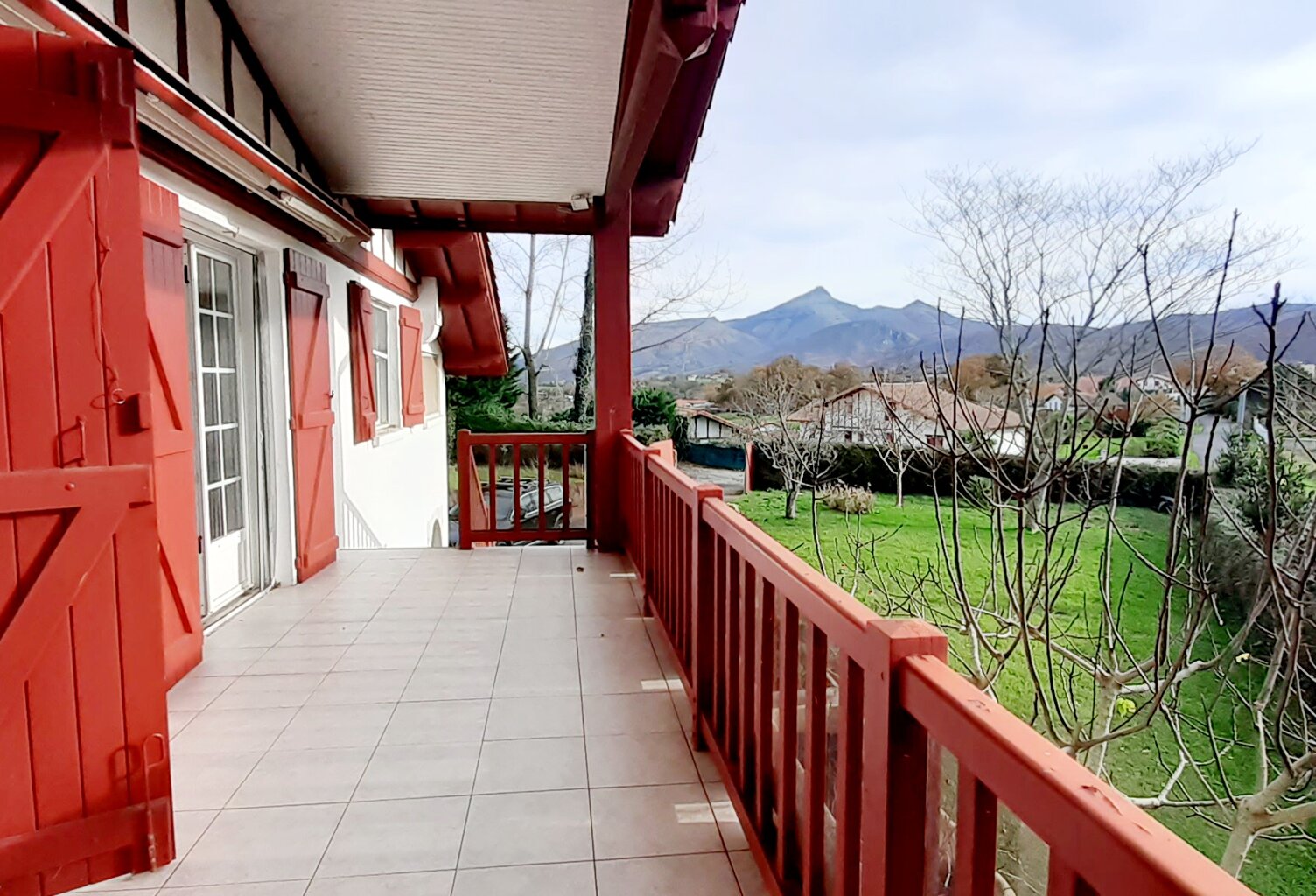 Urrugne, maison vue montagne — photo 1
