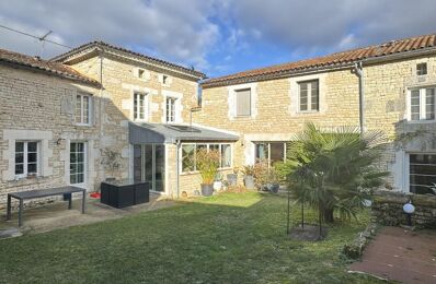 vente maison 309 000 € à proximité de Saint-Angeau (16230)