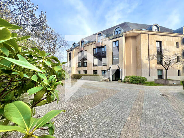 Appartement Versailles  4 pièce(s) 82 m2 — photo du bien