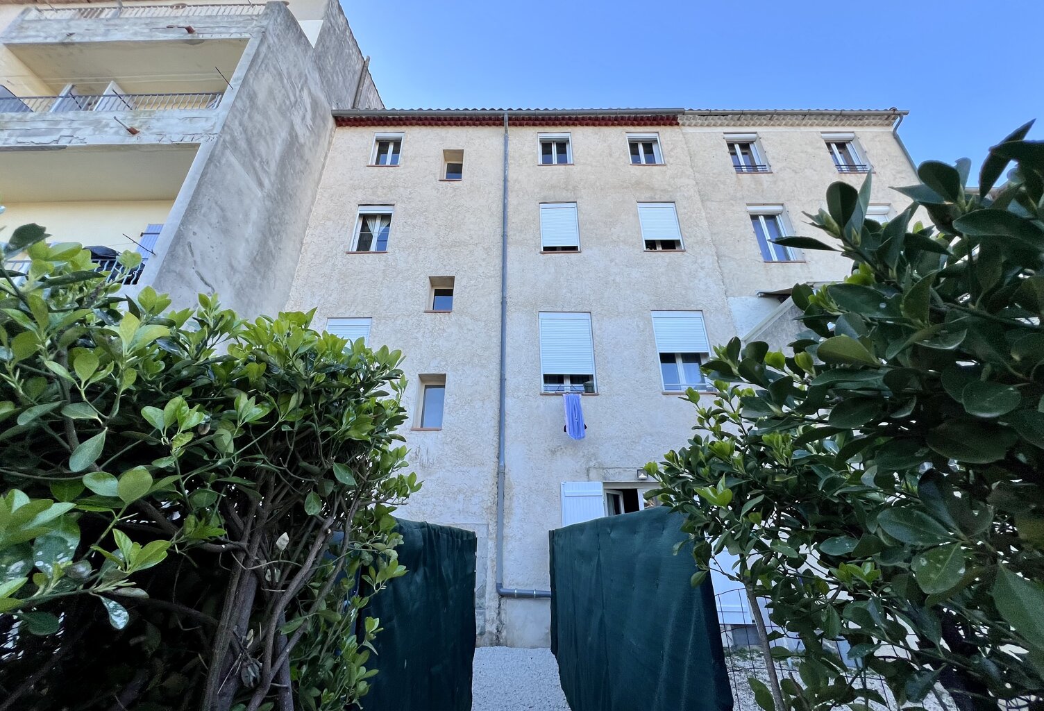 Vente appartement   Cuers (83390) — photo 1