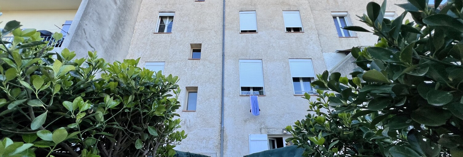 Appartement   m² à vendre à Cuers (83390)