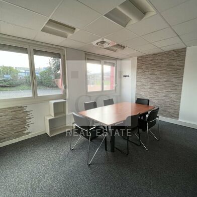 Bureau 185 m²