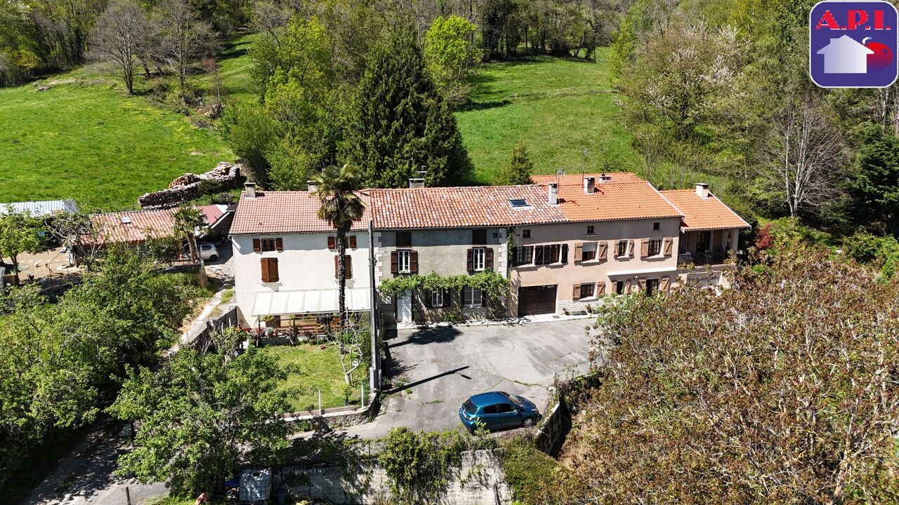 maison 9 pièces 213 m2 à vendre à Foix (09000)