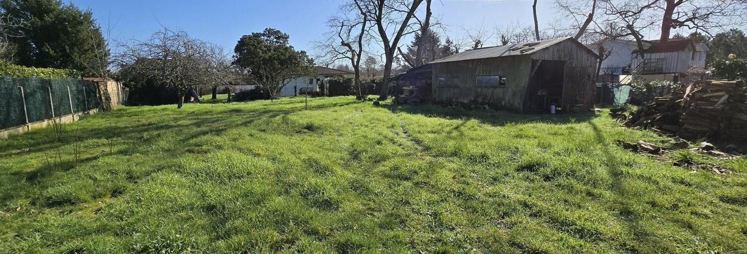 Terrain  700 m² à vendre à Le Pian-Médoc (33290)