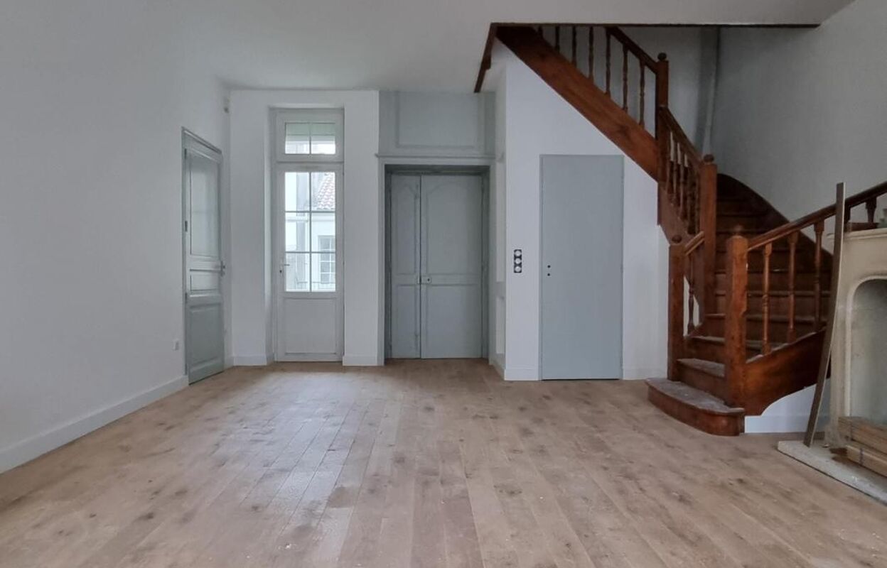 appartement 4 pièces 105 m2 à vendre à Rochefort (17300)