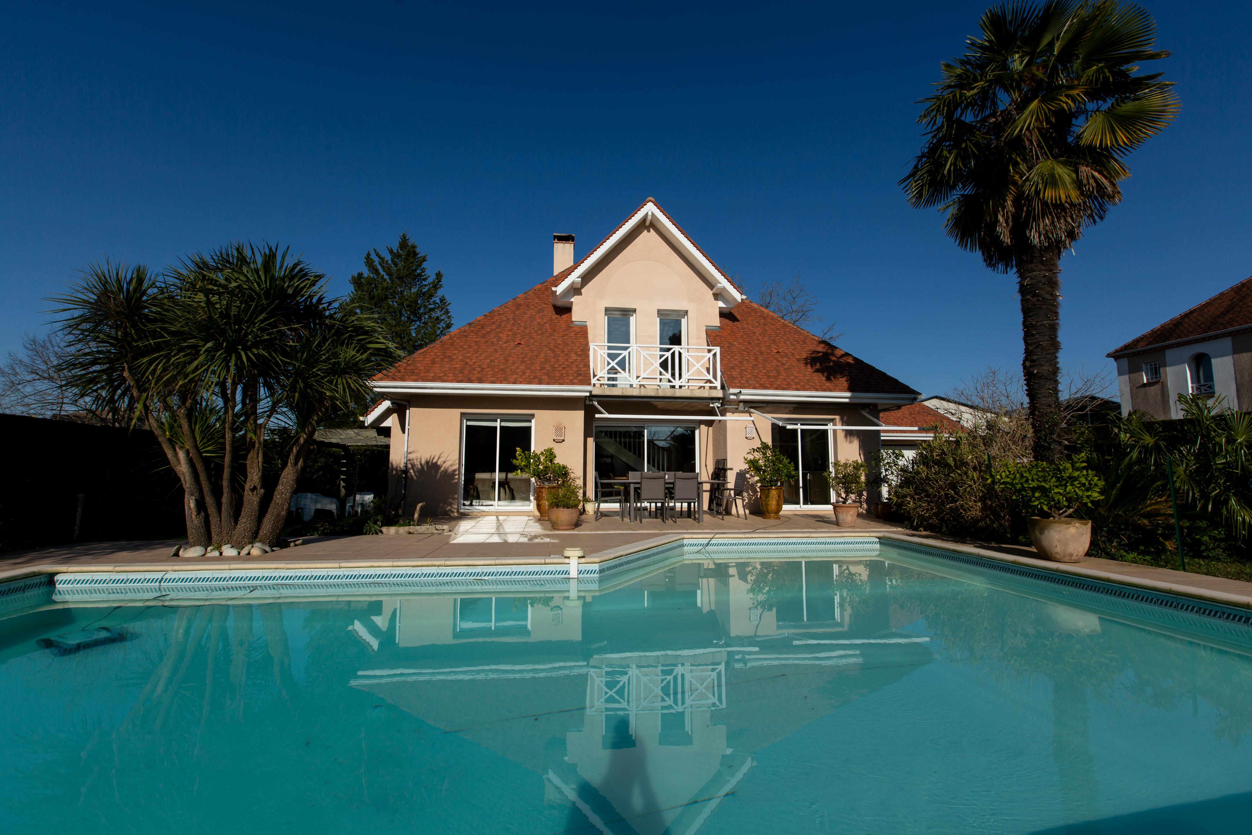 Villa / Maison  T6 à vendre Idron 64320