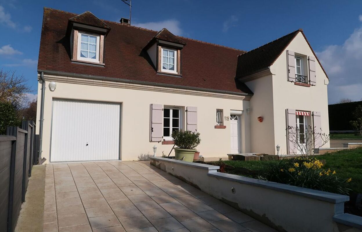 maison 6 pièces 136 m2 à vendre à Liancourt-Saint-Pierre (60240)