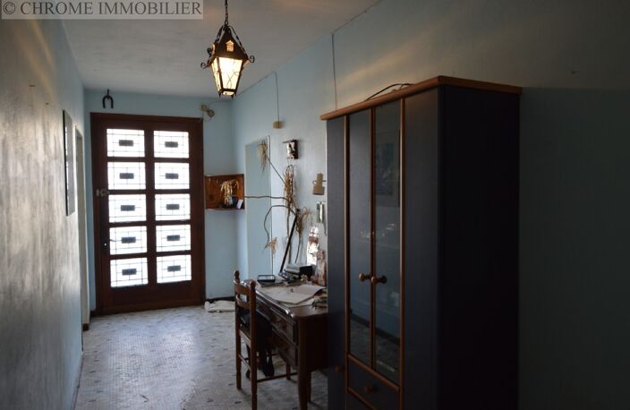 Grande maison de village en pierre — photo 5