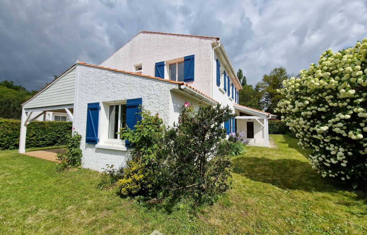 maison 6 pièces 143 m2 à vendre à La Roche-sur-Yon (85000)