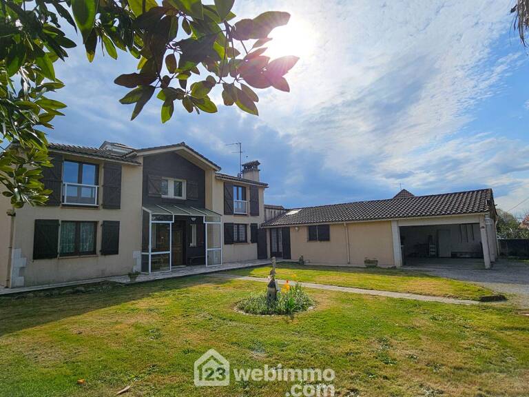Maison - 370m² - Idron — photo 1
