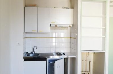 location appartement 420 € CC /mois à proximité de Neuville-de-Poitou (86170)