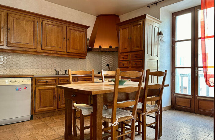 A VENDRE - Ensemble de deux immeubles et garage - SAINT GENIEZ D'OLT ET D'AUBRAC — photo 2