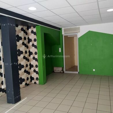 Commerce 3 pièces 300 €