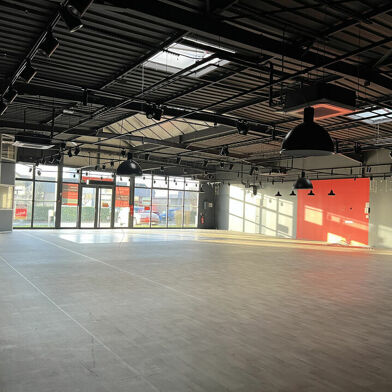 Commerce 480 m²