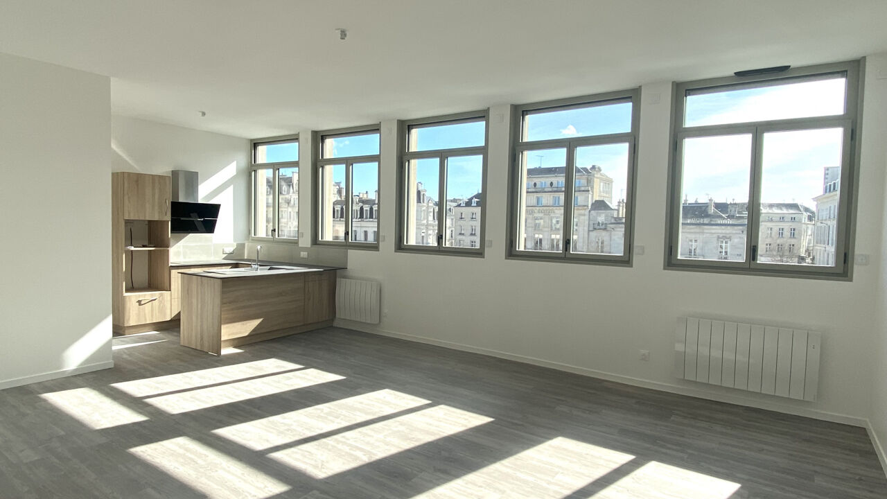 appartement 3 pièces 86 m2 à louer à Poitiers (86000)
