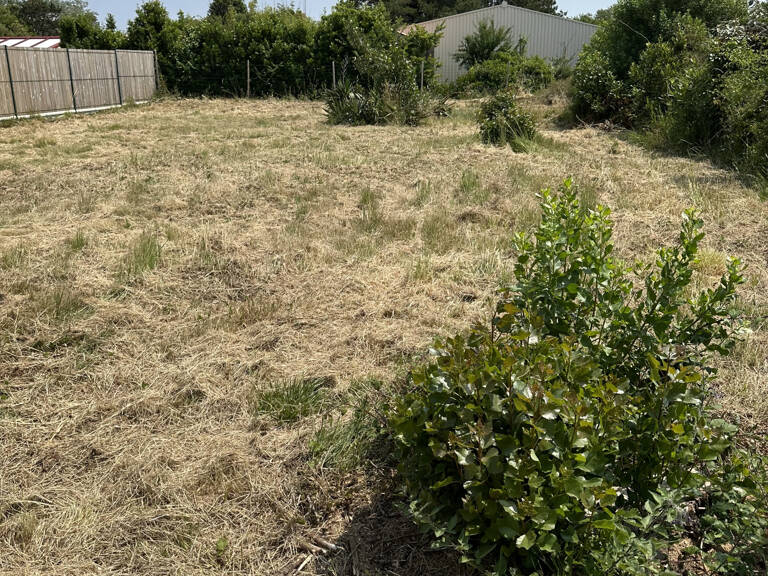 Proche Port Olona - Terrain à bâtir — photo 1