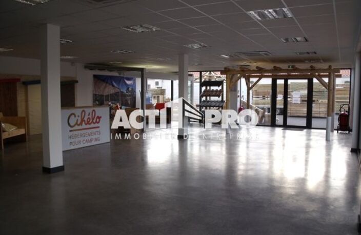 Entrepot à louer — photo 2