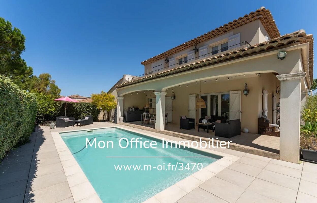 maison 6 pièces 160 m2 à vendre à Saint-Cyr-sur-Mer (83270)