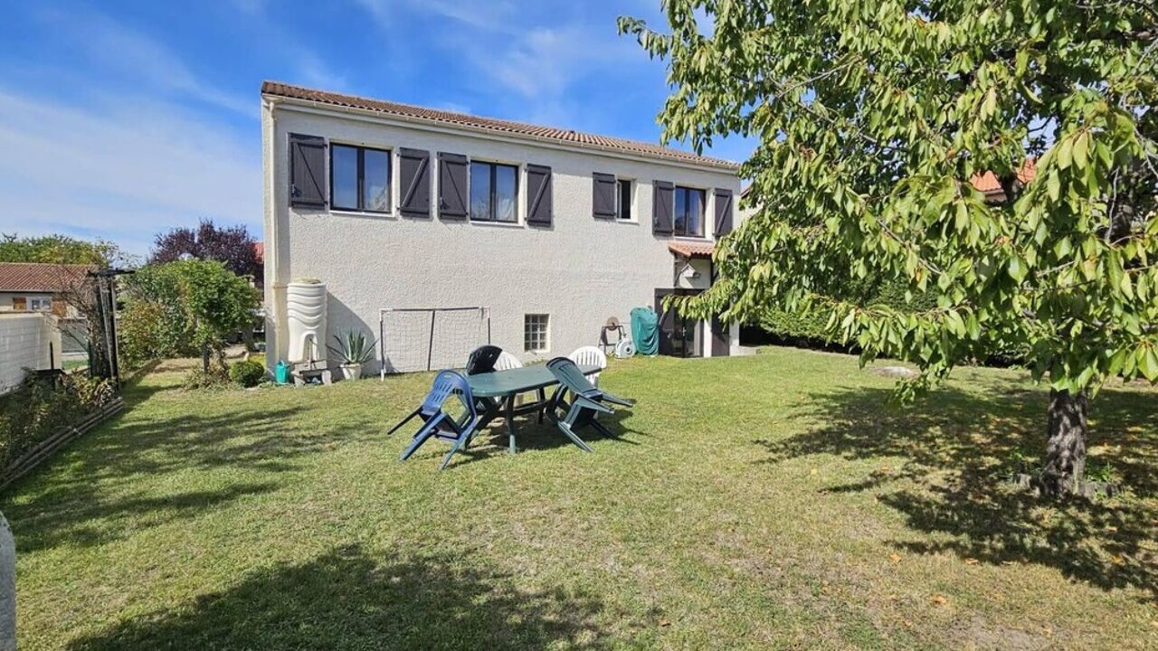 maison 4 pièces 114 m2 à vendre à Cournon-d'Auvergne (63800)