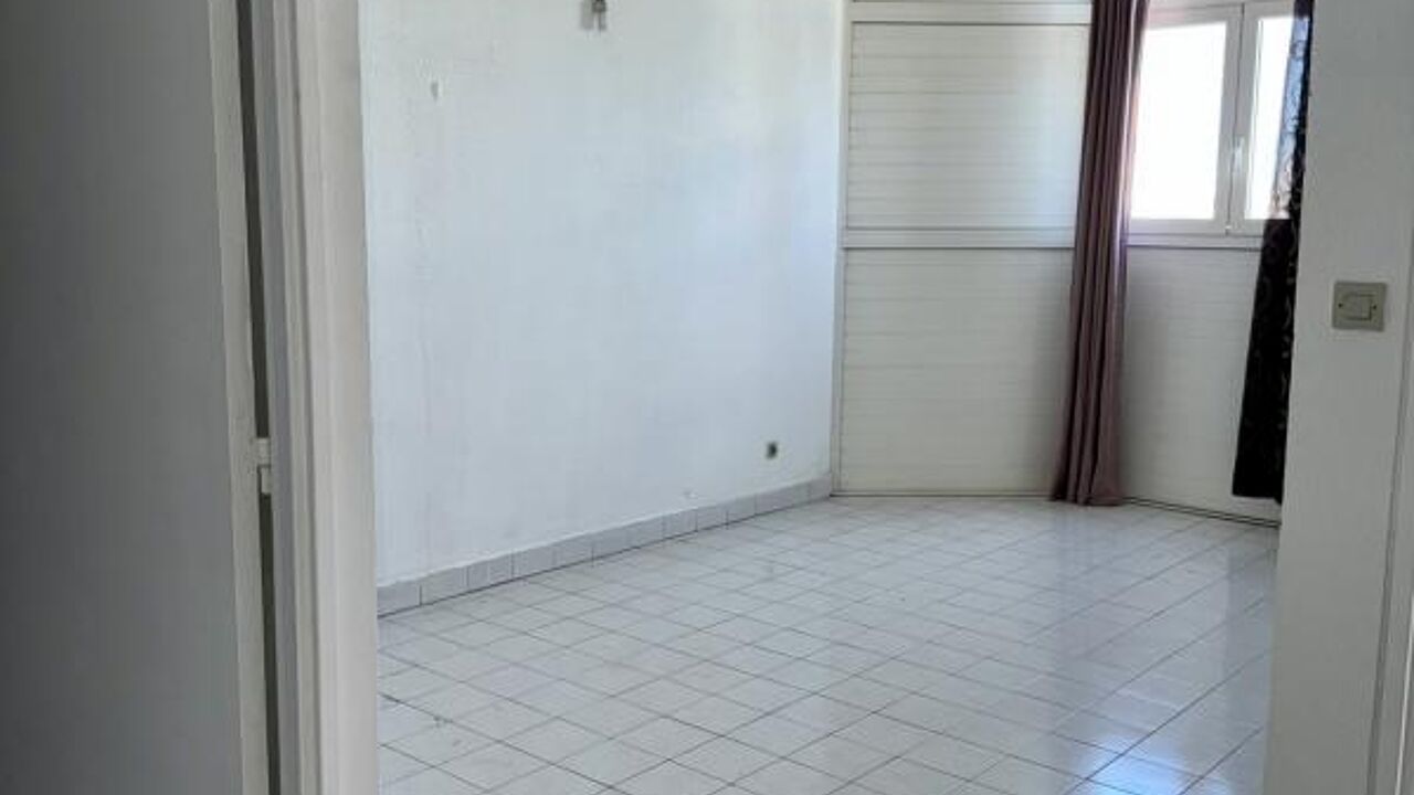 appartement 2 pièces 30 m2 à vendre à Saint-Denis (97400)