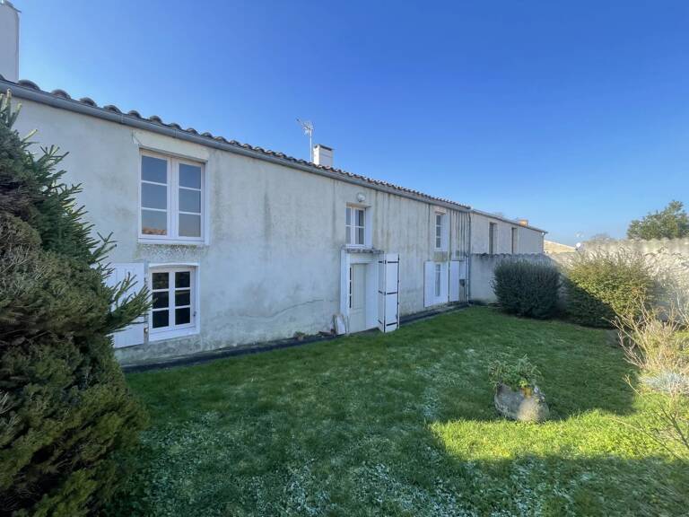Maison 159m² à PRIN-DEYRANCON — photo 1