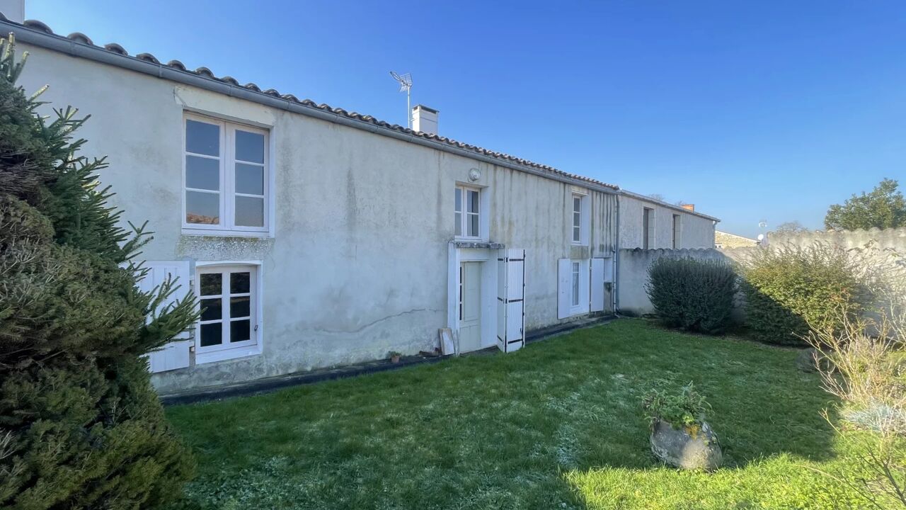 maison 5 pièces 159 m2 à Prin-Deyrançon (79210)