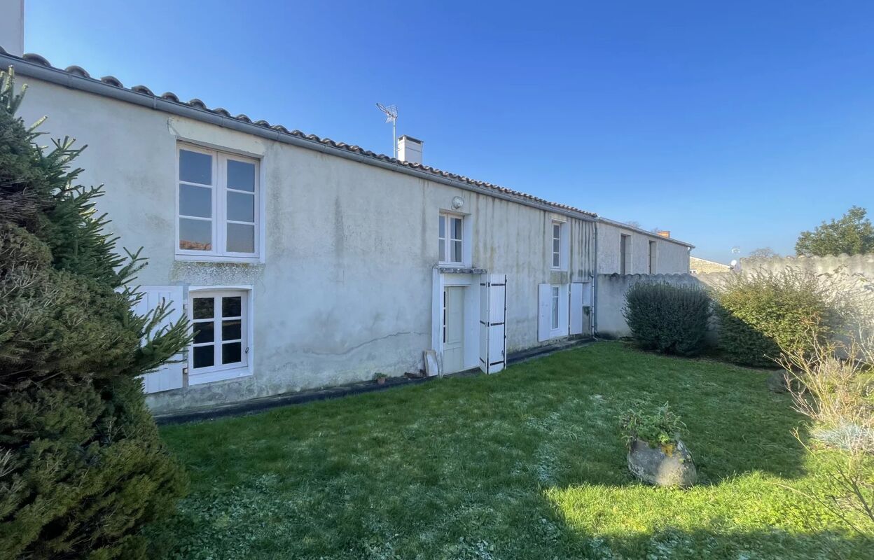 maison 5 pièces 159 m2 à Prin-Deyrançon (79210)