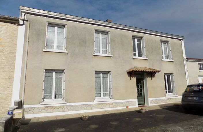 Maison 159m² à PRIN-DEYRANCON — photo 2