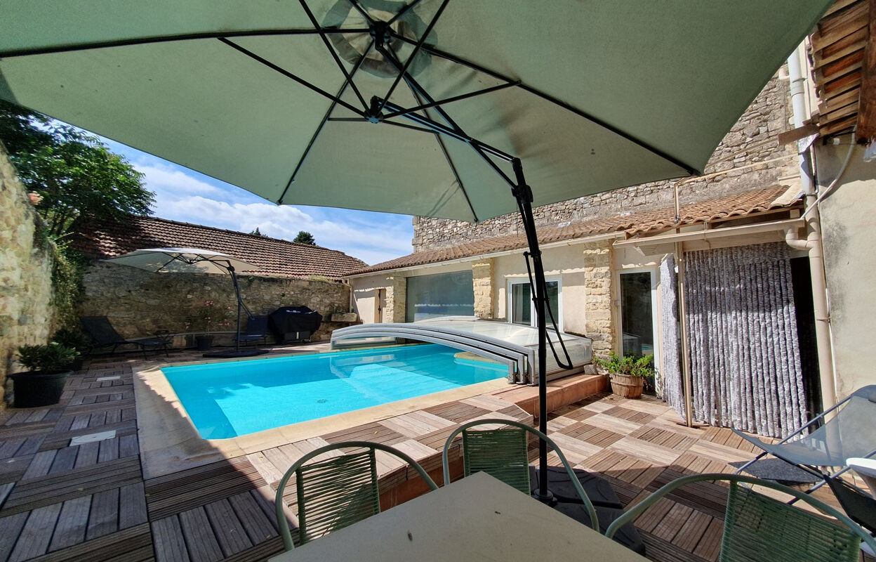 maison 10 pièces 237 m2 à vendre à Uzès (30700)