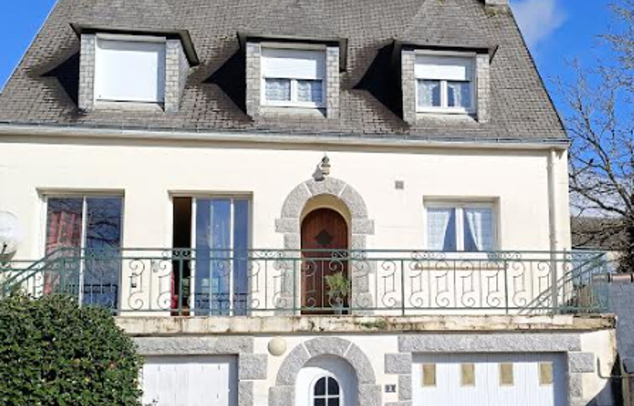 maison 8 pièces 201 m2 à vendre à Châteauneuf-du-Faou (29520)