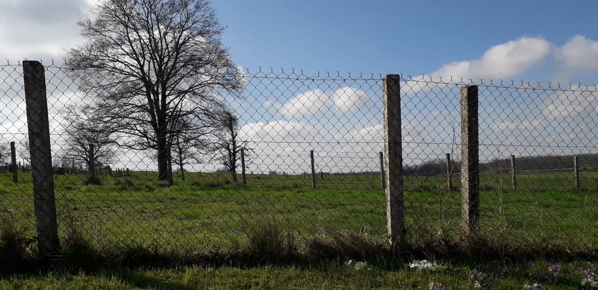 Terrain à bâtir de 1037 m² à Villers-le-Sec