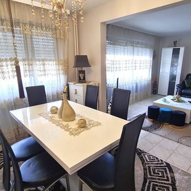 Appartement 4 pièces 111000 €