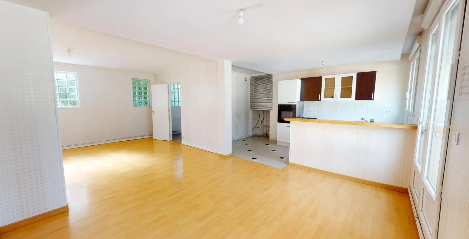 A LOUER - Appartement 5 pièces CHARTRES Secteur CHANZY avec studio indépendant — photo 1