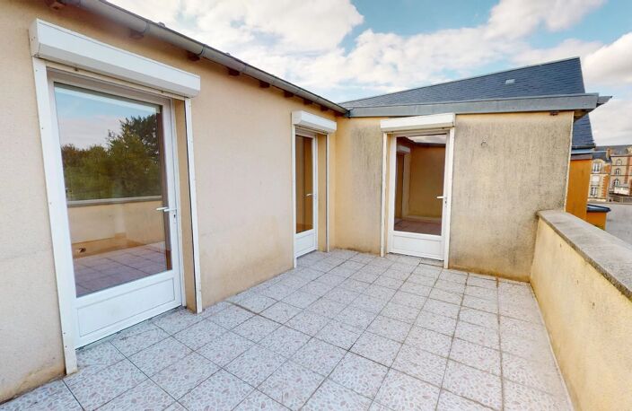 A LOUER - Appartement 5 pièces CHARTRES Secteur CHANZY avec studio indépendant — photo 2