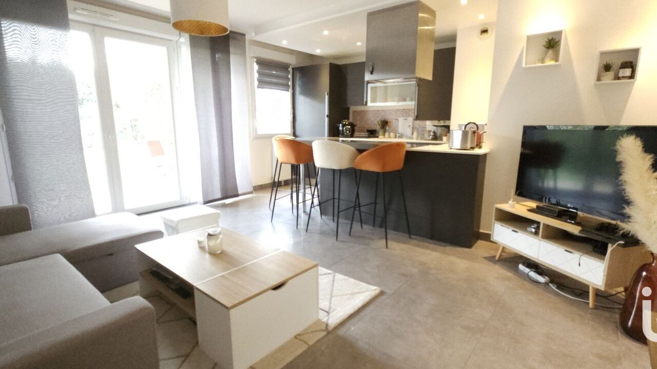 appartement 3 pièces 61 m2 à vendre à Saint-Pierre-du-Perray (91280)
