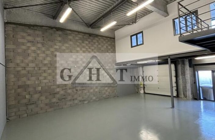 ENTREPOT BUREAUX 123M2 A LOUER VILLENEUVE LAGARENNE — photo 3