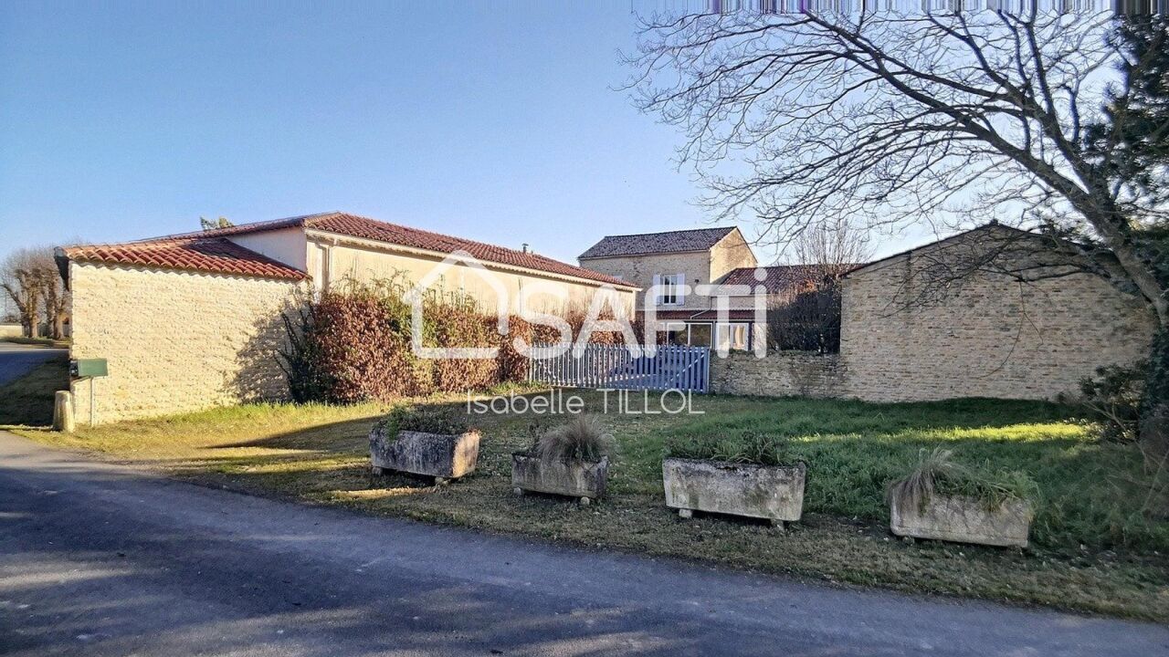 maison 10 pièces 400 m2 à vendre à Sainte-Radégonde-des-Noyers (85450)