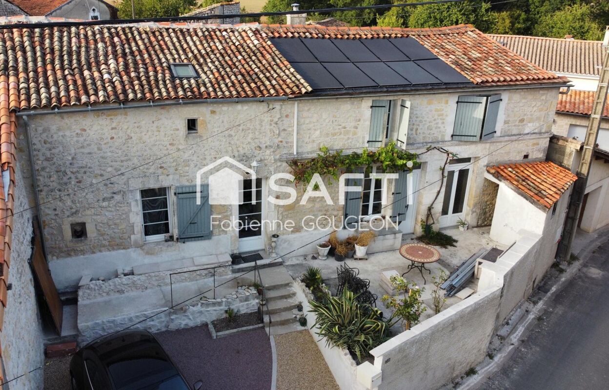 maison 7 pièces 205 m2 à vendre à Roullet-Saint-Estèphe (16440)