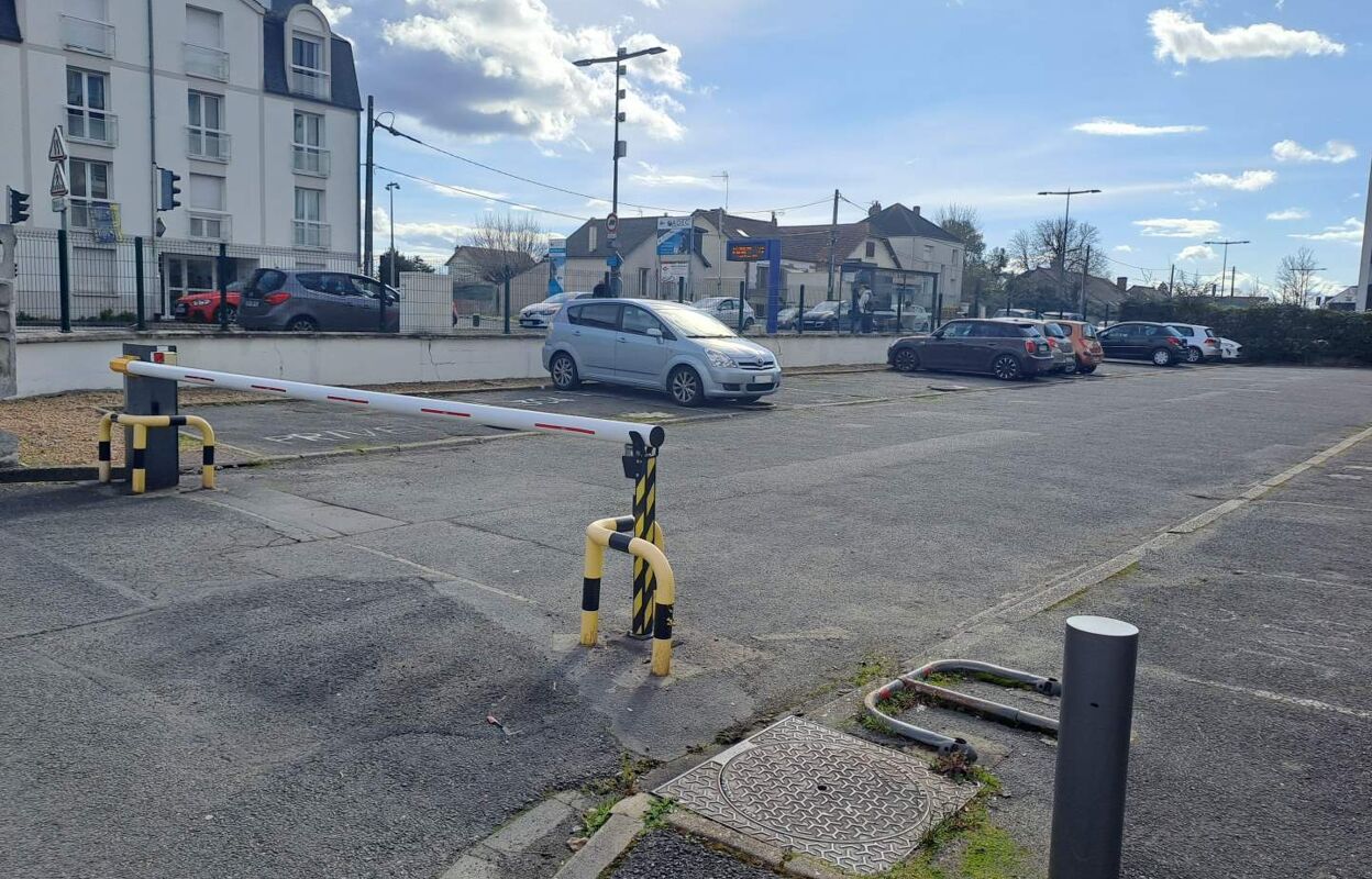 garage  pièces  m2 à vendre à Joué-Lès-Tours (37300)