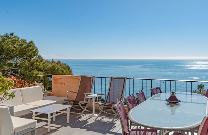 ÈZE - BORD DE MER - VILLA 7 PIÈCES — photo 4