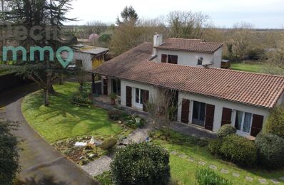 vente maison 248 240 € à proximité de Saint-Maurice-la-Clouère (86160)
