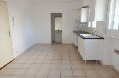 location appartement 372 € CC /mois à proximité de Saint-Mitre-les-Remparts (13920)