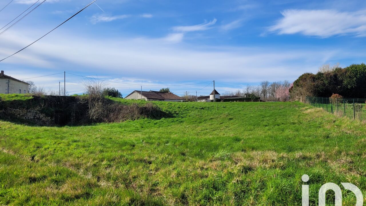 terrain  pièces 4072 m2 à vendre à Champagne-Mouton (16350)