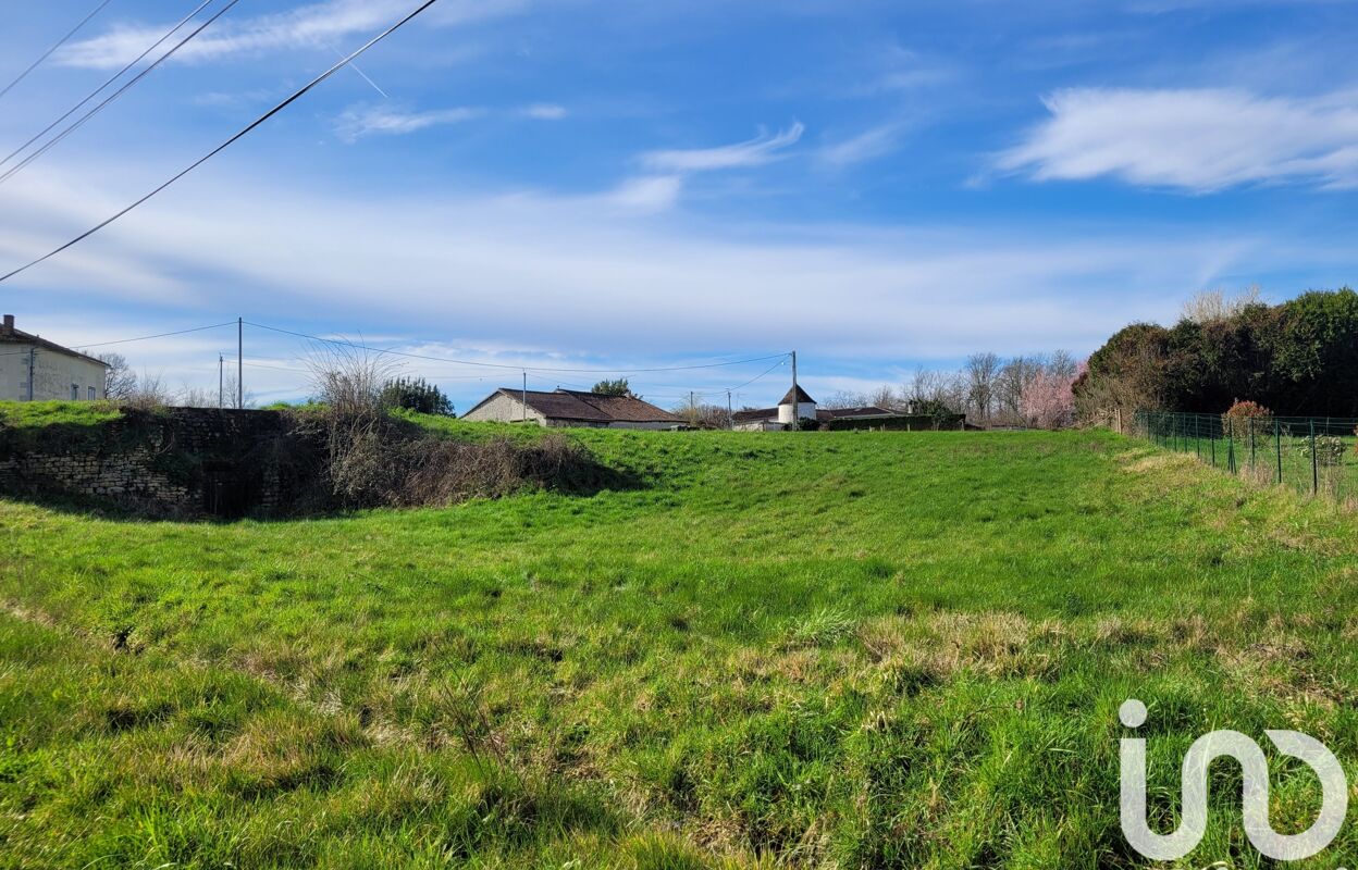 terrain  pièces 4072 m2 à vendre à Champagne-Mouton (16350)