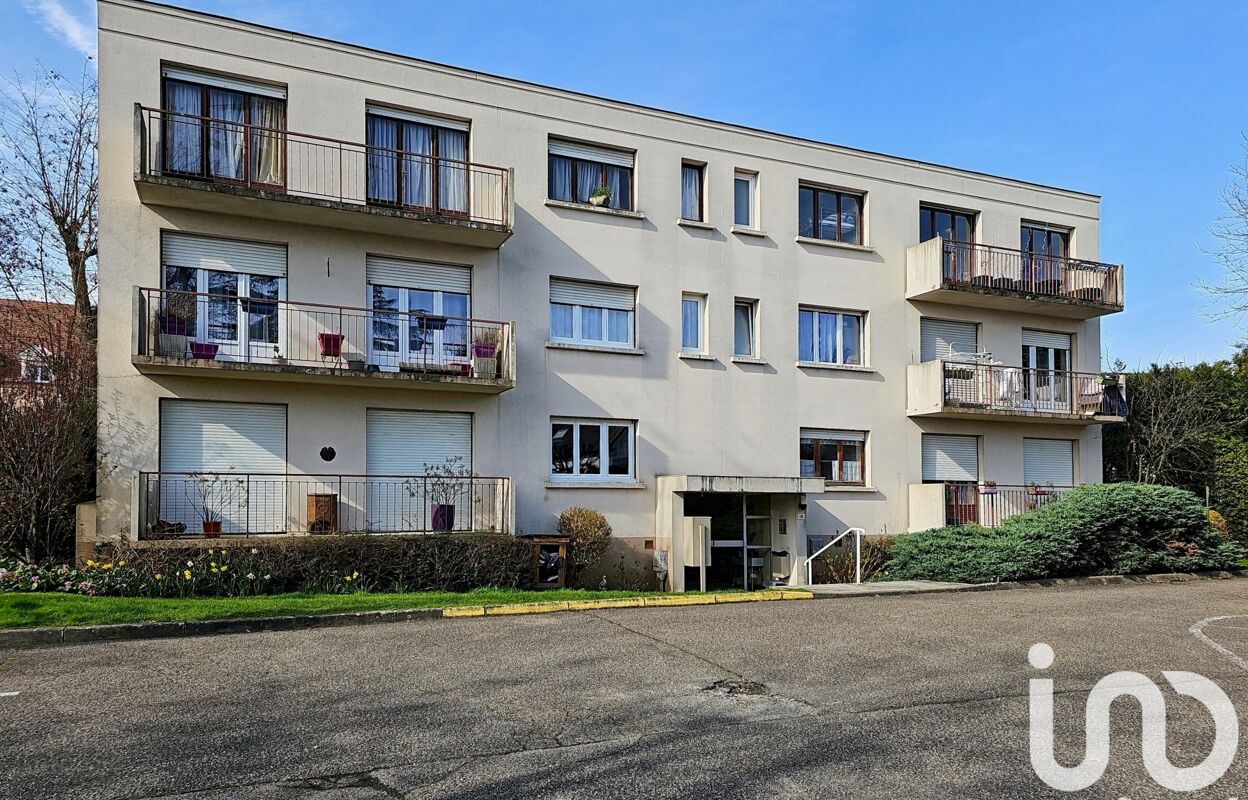 appartement 2 pièces 40 m2 à vendre à Brie-Comte-Robert (77170)