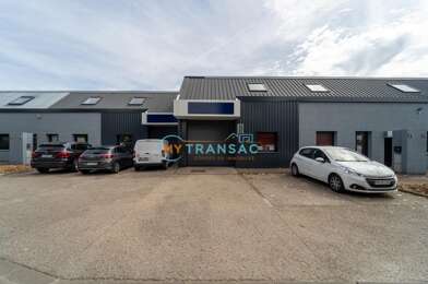 Local industriel  2210 €